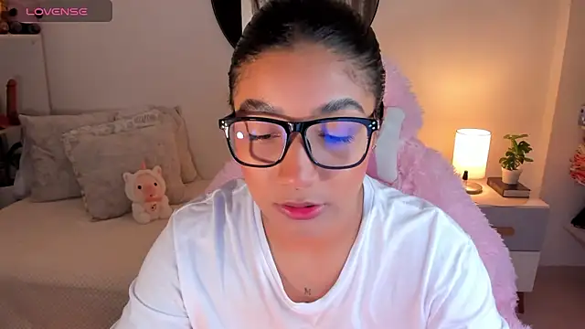 Snapshot of martina_roldam chatting on 5, 3, 2025 martina roldam online show from 5, 3, 2025