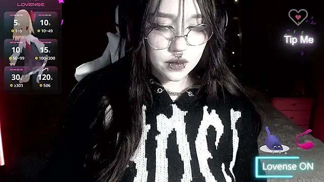 Snapshot of chloe_crystall_killer chatting on 8, 11, 2025 chloe crystall killer online show from 8, 11, 2025