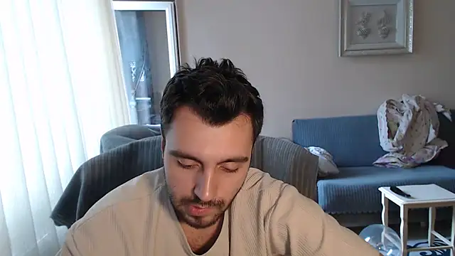 handsomeee04 online show from 6, 10, 2025