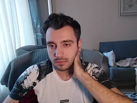 handsomeee04 online show from 8, 10, 2025