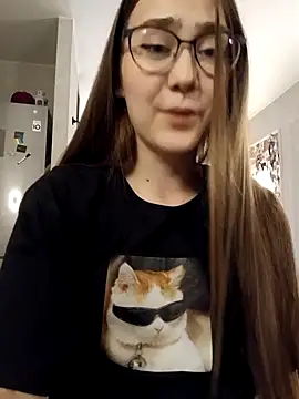 Snapshot of SashaMeow chatting on 2, 2, 2025 SashaMeow online show from 2, 2, 2025