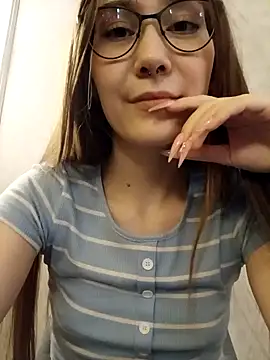 Snapshot of SashaMeow chatting on 3, 2, 2025 SashaMeow online show from 3, 2, 2025