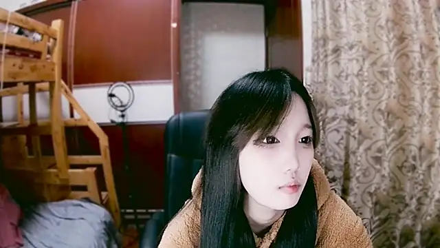 lulu-2002 online show from 6, 1, 2025