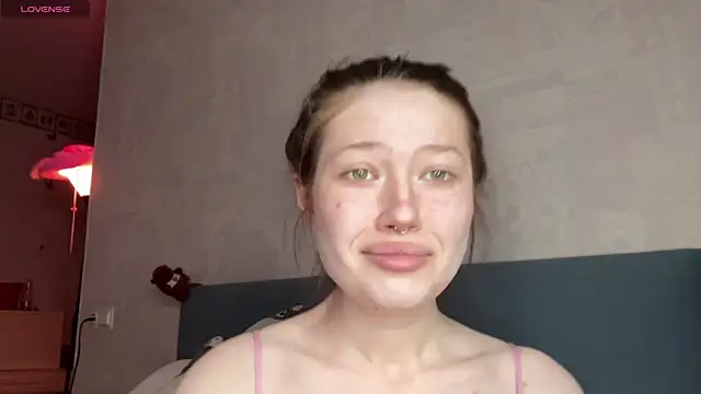 Snapshot of eva_varnerr chatting on 4, 4, 2026 eva varnerr online show from 4, 4, 2026