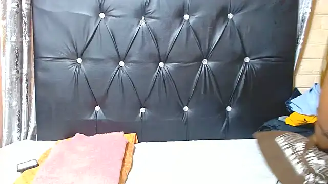 EROTIC BARBIE28 online show from 4, 7, 2026