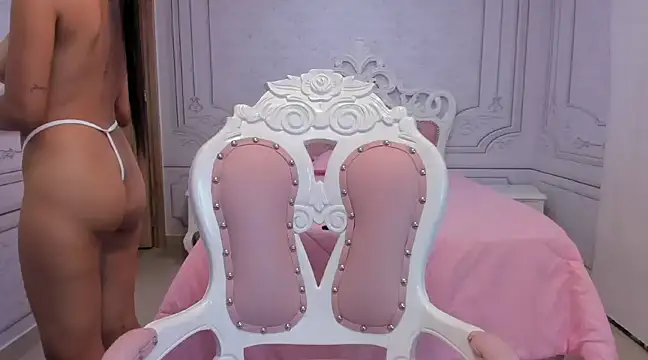 Daphne Fox  online show from 9, 3, 2025