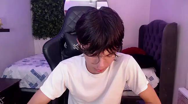 andy dan18 online show from 6, 3, 2025