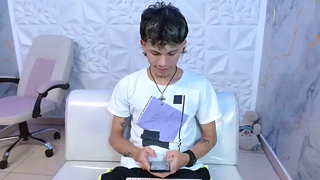 andy dan18 online show from 7, 4, 2026