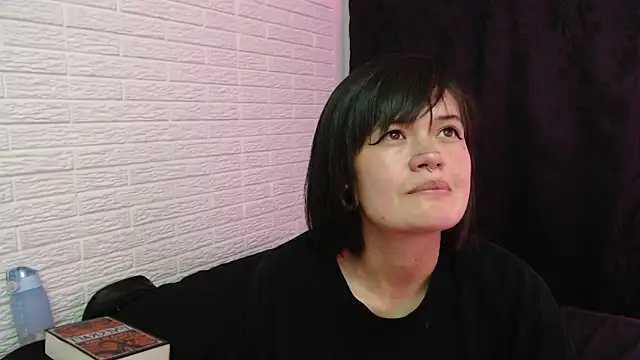 Snapshot of rousstattoo chatting on 8, 3, 2025 rousstattoo online show from 8, 3, 2025