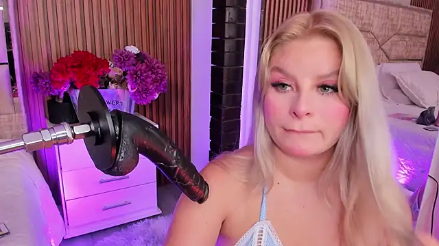 LolaAngellx online show from 18, 4, 2026