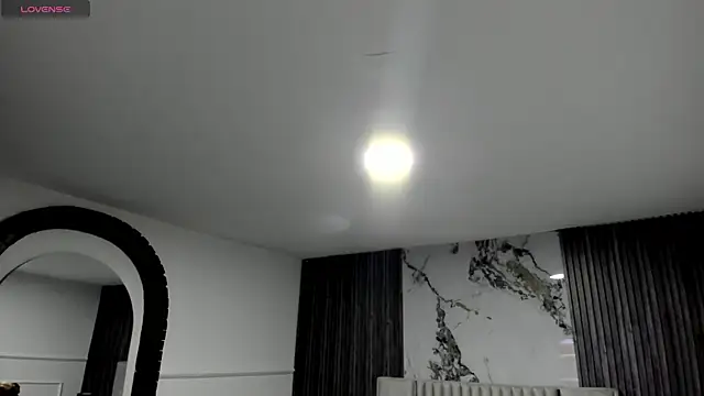 Snapshot of LolaAngellx chatting on 8, 5, 2026 LolaAngellx online show from 8, 5, 2026