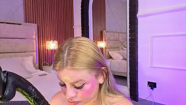 Snapshot of LolaAngellx chatting on 25, 5, 2026 LolaAngellx online show from 25, 5, 2026