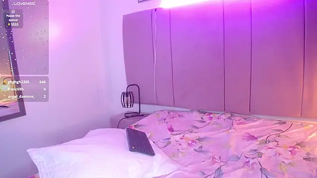 PamelaEvans   online show from 14, 1, 2025