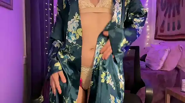 leahsparkles online show from 19, 3, 2025