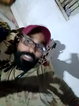 Snapshot of mojmasti143 chatting on 11, 10, 2025 mojmasti143 online show from 11, 10, 2025