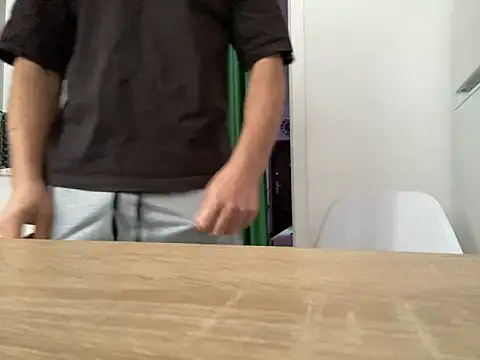 Snapshot of couplehot992 chatting on 27, 12, 2024 couplehot992 online show from 27, 12, 2024