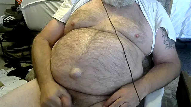 Snapshot of viejo_oso chatting on 8, 3, 2026 viejo oso online show from 8, 3, 2026
