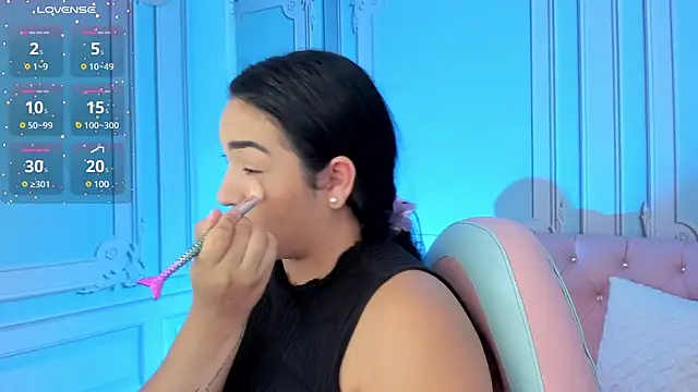 stefany duque1  online show from 21, 1, 2025