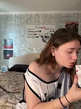 Sabrina shells online show from 8, 10, 2025