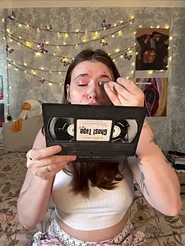 Snapshot of Sabrina_shells chatting on 19, 12, 2025 Sabrina shells online show from 19, 12, 2025