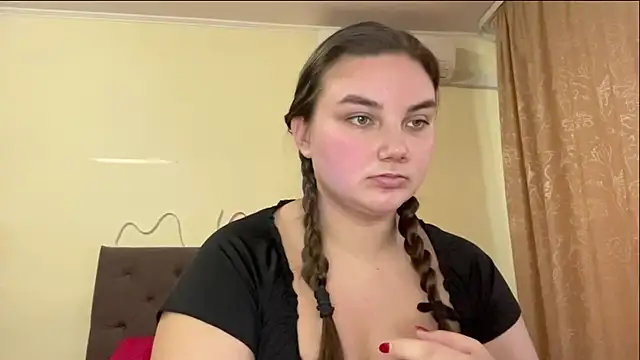 Snapshot of Dreamyblushfairy chatting on 13, 10, 2025 Dreamyblushfairy online show from 13, 10, 2025