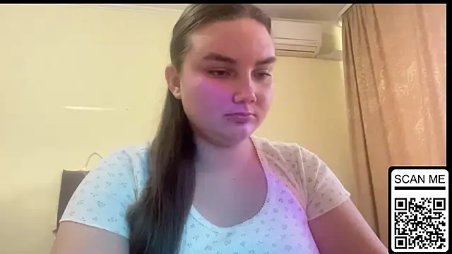 Snapshot of Dreamyblushfairy chatting on 19, 11, 2025 Dreamyblushfairy online show from 19, 11, 2025