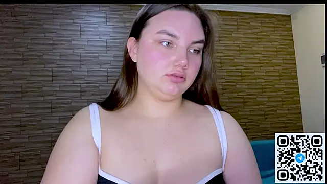 Snapshot of Dreamyblushfairy chatting on 2, 5, 2026 Dreamyblushfairy online show from 2, 5, 2026