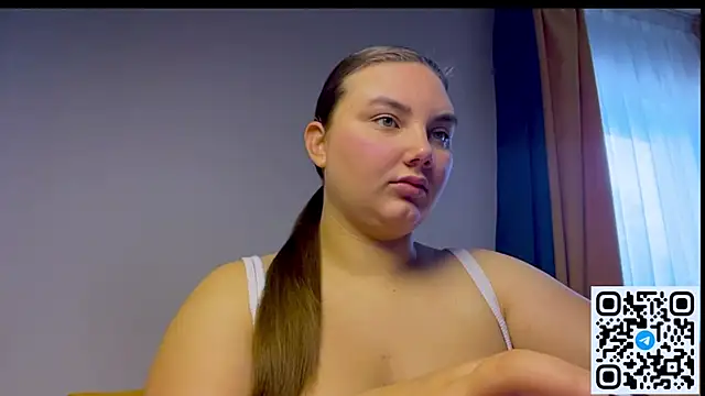 Snapshot of Dreamyblushfairy chatting on 3, 6, 2026 Dreamyblushfairy online show from 3, 6, 2026
