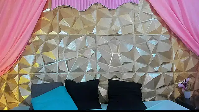 Snapshot of Lana_Parker_01 chatting on 27, 12, 2024 Lana Parker 01 online show from 27, 12, 2024