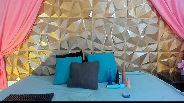 Snapshot of Lana_Parker_01 chatting on 29, 12, 2024 Lana Parker 01 online show from 29, 12, 2024