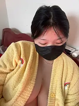 Snapshot of Happyou2 chatting on 3, 3, 2025 Happyou2 online show from 3, 3, 2025