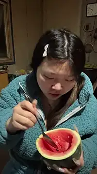 Snapshot of Happyou2 chatting on 6, 3, 2025 Happyou2 online show from 6, 3, 2025