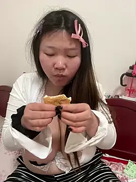 Snapshot of Happyou2 chatting on 14, 3, 2025 Happyou2 online show from 14, 3, 2025