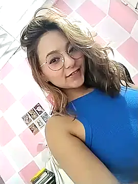 Paulina mosh online show from 15, 2, 2025