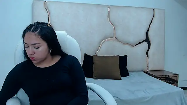 Snapshot of IsabellRodriguez18 chatting on 3, 2, 2025 IsabellRodriguez18 online show from 3, 2, 2025