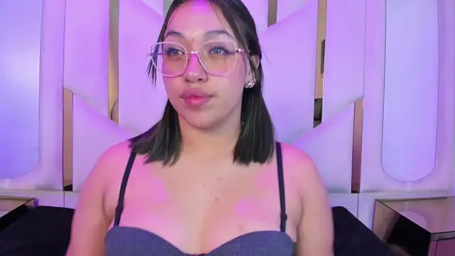 Snapshot of IsabellRodriguez18 chatting on 11, 4, 2026 IsabellRodriguez18 online show from 11, 4, 2026