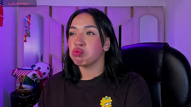 IsabellRodriguez18 online show from 25, 6, 2026