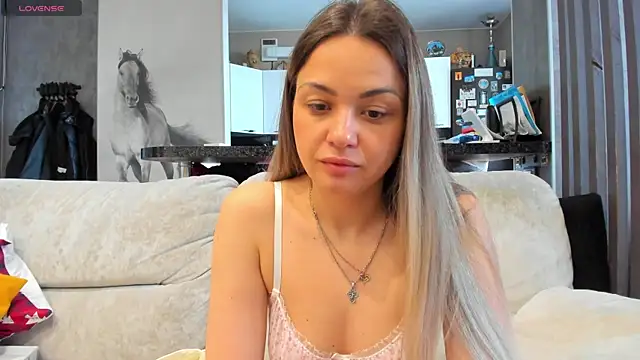 Snapshot of Mia___murrr chatting on 12, 5, 2026 Mia murrr online show from 12, 5, 2026