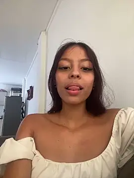 Snapshot of two_milkyway chatting on 6, 1, 2025 two milkyway online show from 6, 1, 2025