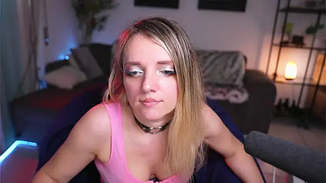 Magnetic Amy online show from 12, 2, 2025