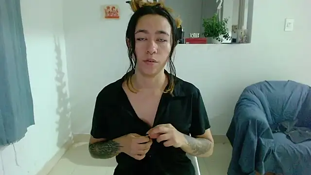 Snapshot of Maam_Ine chatting on 16, 12, 2025 Maam Ine online show from 16, 12, 2025