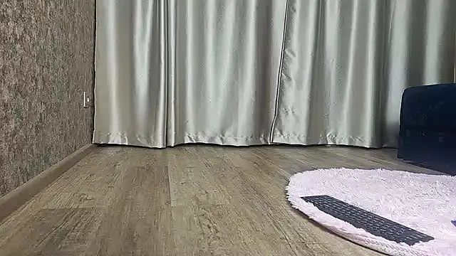 Snapshot of Jennifer_Braun chatting on 18, 12, 2025 Jennifer Braun online show from 18, 12, 2025