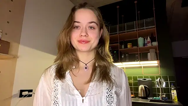 RoxyStar17 online show from 8, 1, 2025