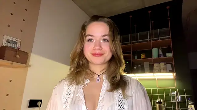 RoxyStar17 online show from 16, 1, 2025