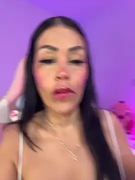 Snapshot of KarolRubi1 chatting on 18, 10, 2025 KarolRubi1 online show from 18, 10, 2025