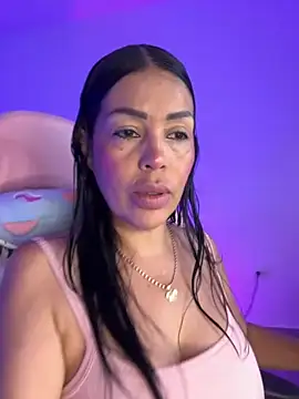 Snapshot of KarolRubi1 chatting on 2, 11, 2025 KarolRubi1 online show from 2, 11, 2025