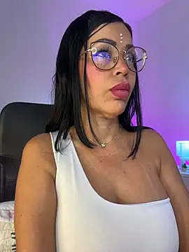 Snapshot of KarolRubi1 chatting on 15, 3, 2026 KarolRubi1 online show from 15, 3, 2026