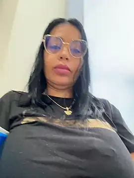 Snapshot of KarolRubi1 chatting on 16, 4, 2026 KarolRubi1 online show from 16, 4, 2026