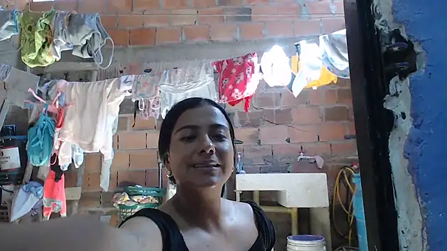 Snapshot of Coral0403 chatting on 14, 12, 2025 Coral0403 online show from 14, 12, 2025