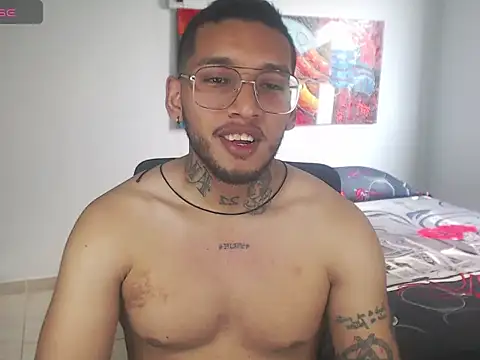 Snapshot of David_Adams2003 chatting on 15, 11, 2025 David Adams2003 online show from 15, 11, 2025